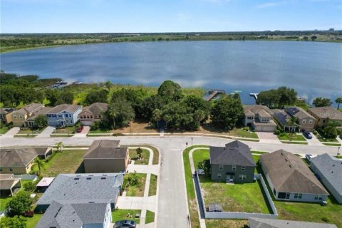 House in Winter Haven, Florida 4 bedrooms, 234.67 sq.m. № 1918406 - photo 23
