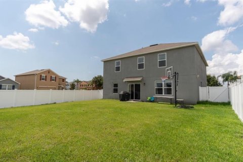 House in Winter Haven, Florida 4 bedrooms, 234.67 sq.m. № 1918406 - photo 16