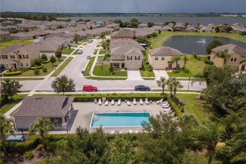 House in Winter Haven, Florida 4 bedrooms, 234.67 sq.m. № 1918406 - photo 24