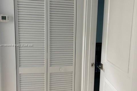 Adosado en alquiler en Miami, Florida, 2 dormitorios, 89.19 m2 № 1890386 - foto 18