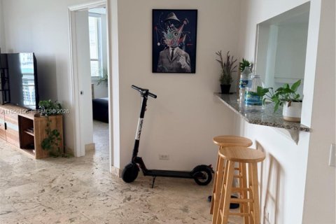 Copropriété à louer à Miami, Floride: 1 chambre, 72.46 m2 № 2011385 - photo 11