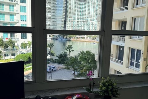 Copropriété à louer à Miami, Floride: 1 chambre, 72.46 m2 № 2011385 - photo 15