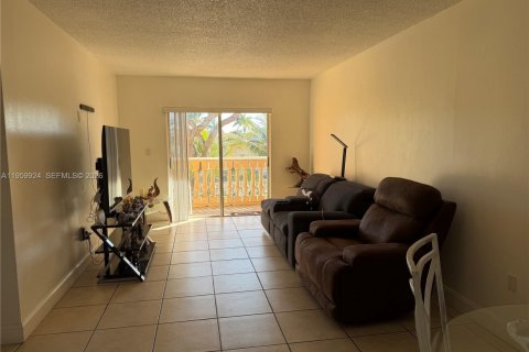 Купить кондоминиум в Хайалиа, Флорида 2 спальни, 82.68м2, № 2022101 - фото 5