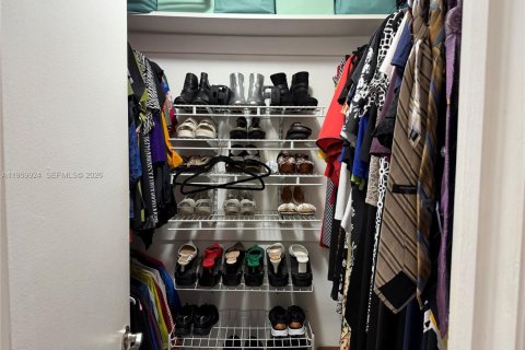 Купить кондоминиум в Хайалиа, Флорида 2 спальни, 82.68м2, № 2022101 - фото 15