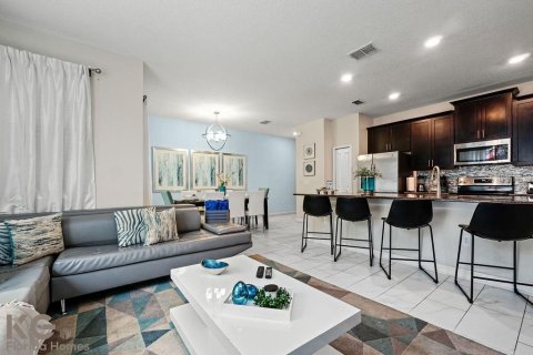 Adosado en venta en Davenport, Florida, 4 dormitorios, 176.7 m2 № 1733972 - foto 11