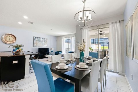 Townhouse in Davenport, Florida 4 bedrooms, 176.7 sq.m. № 1733972 - photo 12