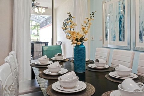 Townhouse in Davenport, Florida 4 bedrooms, 176.7 sq.m. № 1733972 - photo 4