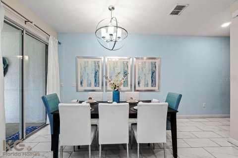 Townhouse in Davenport, Florida 4 bedrooms, 176.7 sq.m. № 1733972 - photo 5