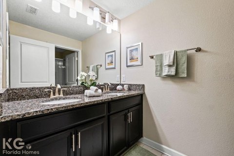 Townhouse in Davenport, Florida 4 bedrooms, 176.7 sq.m. № 1733972 - photo 28