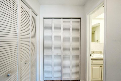 Condo in New Port Richey, Florida, 2 bedrooms № 2109177 - photo 27