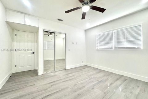 Apartamento en alquiler en Hollywood, Florida, 2 dormitorios, 60.39 m2 № 2031132 - foto 7