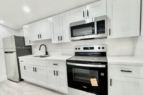 Apartamento en Hollywood, Florida 2 dormitorios, 60.39 m2 № 2031132