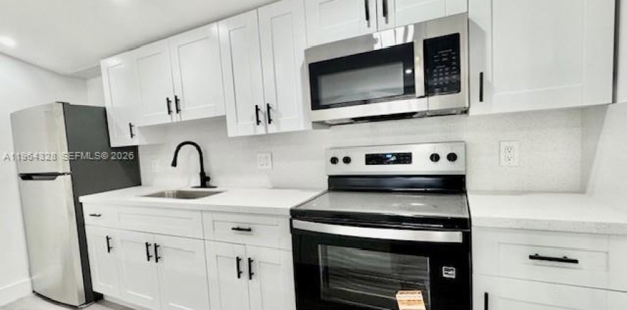 Apartamento en Hollywood, Florida 2 dormitorios, 60.39 m2 № 2031132