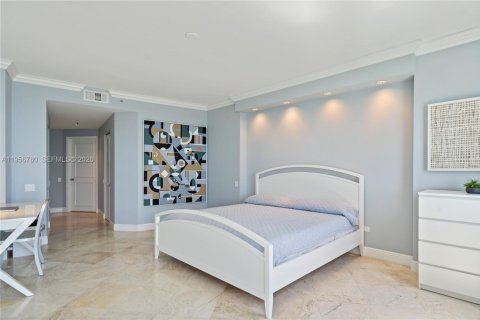 Condominio en alquiler en Miami, Florida, 3 dormitorios, 233.18 m2 № 2010659 - foto 14