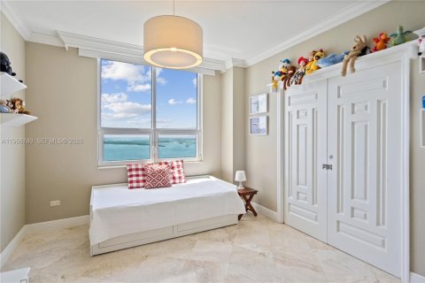 Condominio en alquiler en Miami, Florida, 3 dormitorios, 233.18 m2 № 2010659 - foto 19