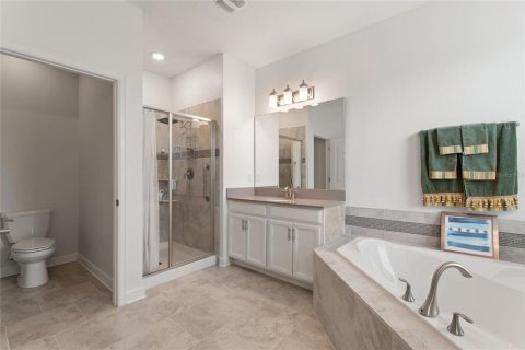 Villa ou maison à louer à Davenport, Floride: 5 chambres, 353.86 m2 № 2431615 - photo 24