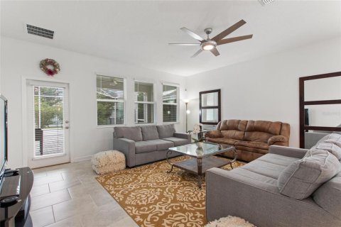 Villa ou maison à louer à Davenport, Floride: 5 chambres, 353.86 m2 № 2431615 - photo 18