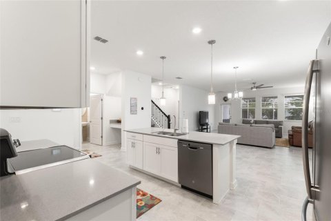 Villa ou maison à louer à Davenport, Floride: 5 chambres, 353.86 m2 № 2431615 - photo 10