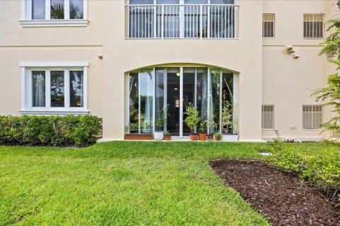 Condo in St. Lucie, Florida, 2 bedrooms № 2191181 - photo 16