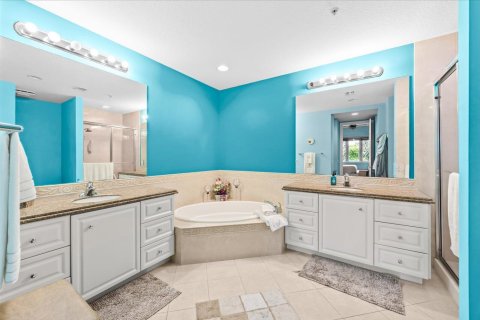 Condo in St. Lucie, Florida, 2 bedrooms № 2191181 - photo 10