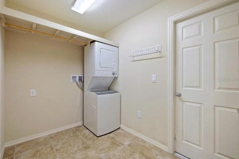 Casa en venta en Lake Alfred, Florida, 4 dormitorios, 169.92 m2 № 2147956 - foto 19