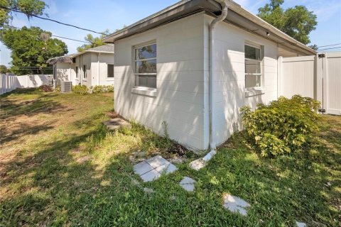 House in Groveland, Florida 4 bedrooms, 199.18 sq.m. № 1637691 - photo 10