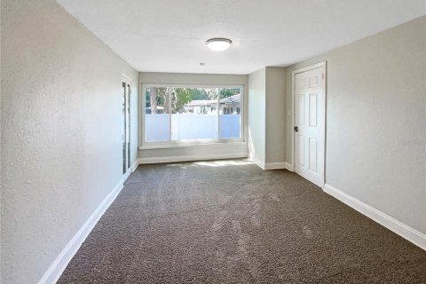 House in Groveland, Florida 4 bedrooms, 199.18 sq.m. № 1637691 - photo 18