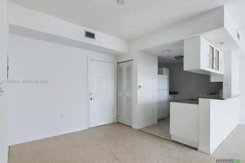 Снять в аренду кондоминиум в Майами, Флорида 1 спальня, 66.7м2, № 2019862 - фото 12