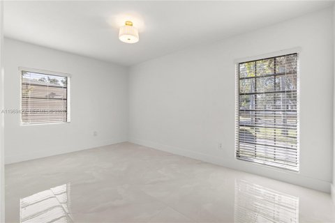 House in Cutler Bay, Florida 3 bedrooms, 145.02 sq.m. № 2033558 - photo 26