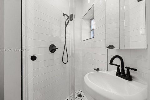 House in Cutler Bay, Florida 3 bedrooms, 145.02 sq.m. № 2033558 - photo 23