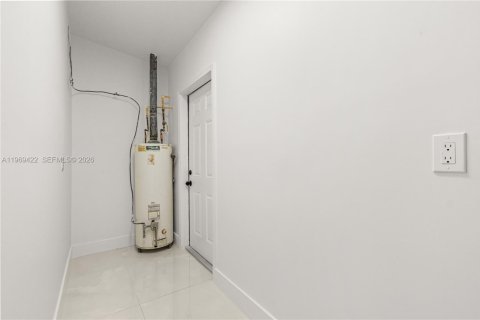 House in Cutler Bay, Florida 3 bedrooms, 145.02 sq.m. № 2033558 - photo 28