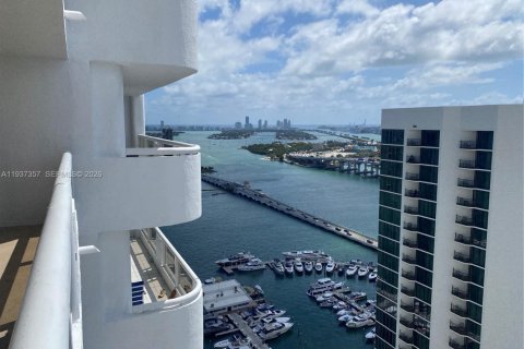 Condo in Miami, Florida, 1 bedroom  № 2053454 - photo 3