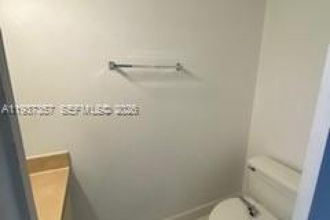 Condo in Miami, Florida, 1 bedroom  № 2053454 - photo 14