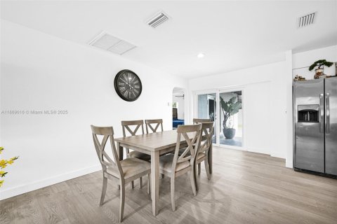 Villa ou maison à vendre à Miramar, Floride: 4 chambres, 143.53 m2 № 1982534 - photo 13