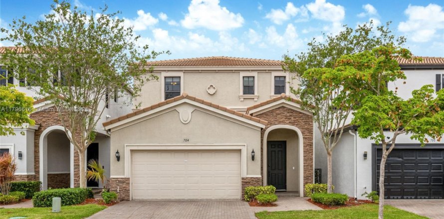 Villa ou maison à Miami, Floride 4 chambres, 206.52 m2 № 1738108