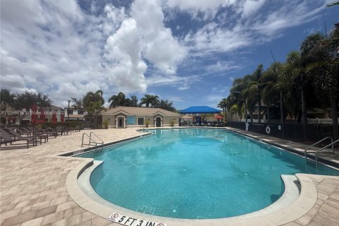 Villa ou maison à vendre à Miami, Floride: 4 chambres, 206.52 m2 № 1738108 - photo 20