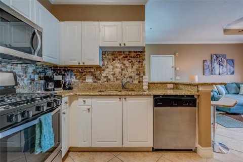 Copropriété à louer à Clearwater, Floride: 2 chambres, 91.04 m2 № 2097385 - photo 7