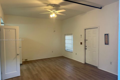 Apartment in Miami, Florida 95.22 sq.m. № 1955032 - photo 4