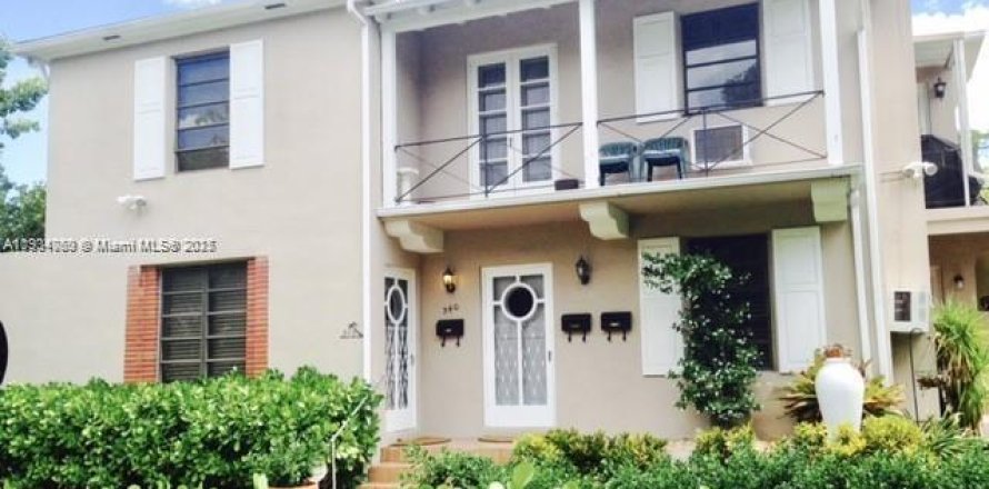 Studio in Miami, Florida № 1955032