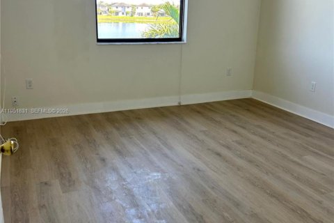 Townhouse in Miami Lakes, Florida 3 bedrooms, 137.12 sq.m. № 2006292 - photo 19