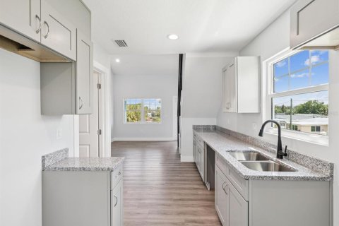 House in New Port Richey, Florida 2 bedrooms, 65.59 sq.m. № 1808518 - photo 18