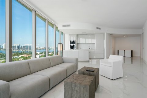 Condominio en venta en Sunny Isles Beach, Florida, 2 dormitorios, 143.53 m2 № 1924642 - foto 3