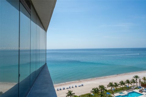 Condominio en venta en Sunny Isles Beach, Florida, 2 dormitorios, 143.53 m2 № 1924642 - foto 25