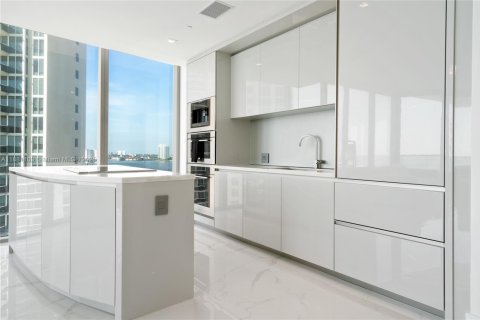 Condominio en venta en Sunny Isles Beach, Florida, 2 dormitorios, 143.53 m2 № 1924642 - foto 19