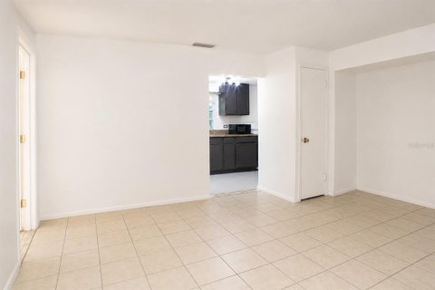 Duplex à vendre à Lake Helen, Floride: 4 chambres, 120.4 m2 № 2215081 - photo 19