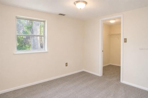Duplex à vendre à Lake Helen, Floride: 4 chambres, 120.4 m2 № 2215081 - photo 11