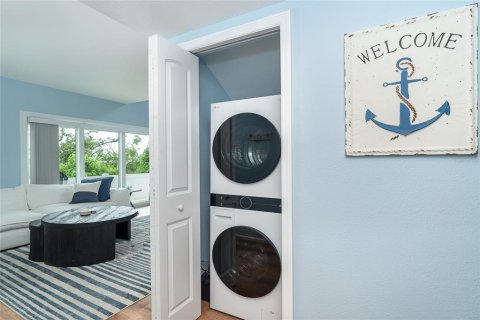 Condo in Englewood, Florida, 2 bedrooms  № 1805389 - photo 16