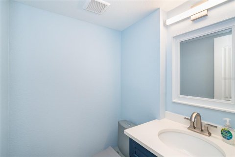 Condo in Englewood, Florida, 2 bedrooms  № 1805389 - photo 25