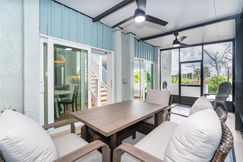 Condo in Englewood, Florida, 2 bedrooms  № 1805389 - photo 13