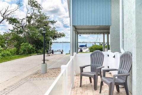 Condo in Englewood, Florida, 2 bedrooms  № 1805389 - photo 30